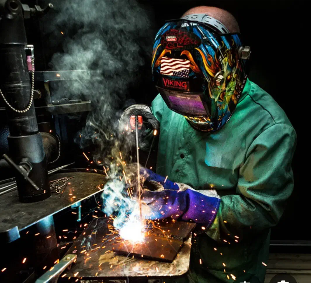 جوشکاری و خورده کاری یوسفی|خدمات پیشه و مهارت|تایباد, |دیوار