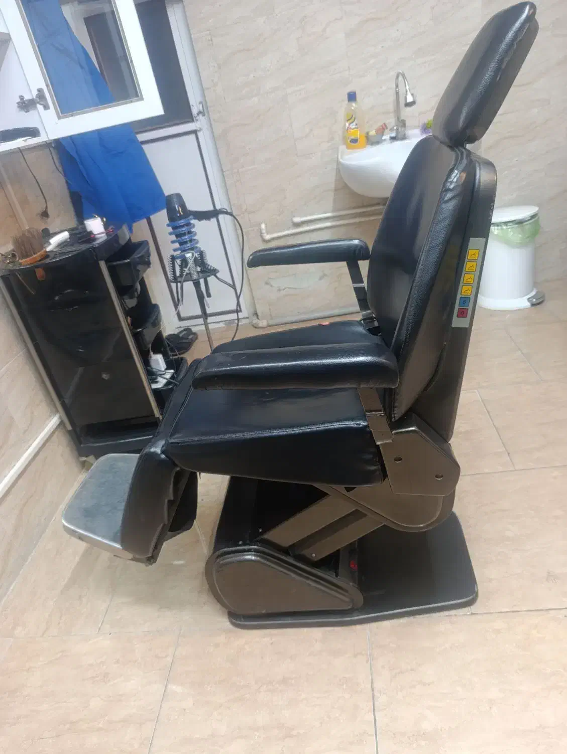 صندلی برقی تخت شو|آرایشگاه و سالنهای زیبایی|چهاردانگه (تهران), |دیوار