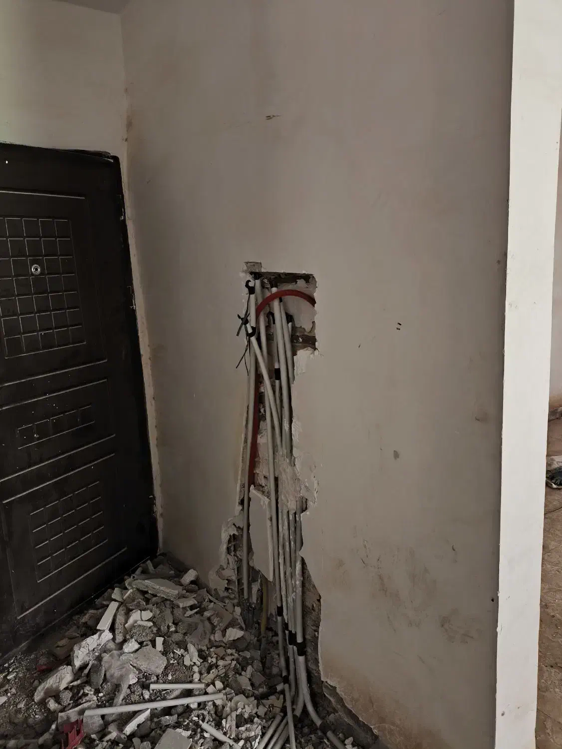 برقکار برقکاری ساختمان و صنعتی و تعمیرات برقی|خدمات پیشه و مهارت|اندیمشک, |دیوار