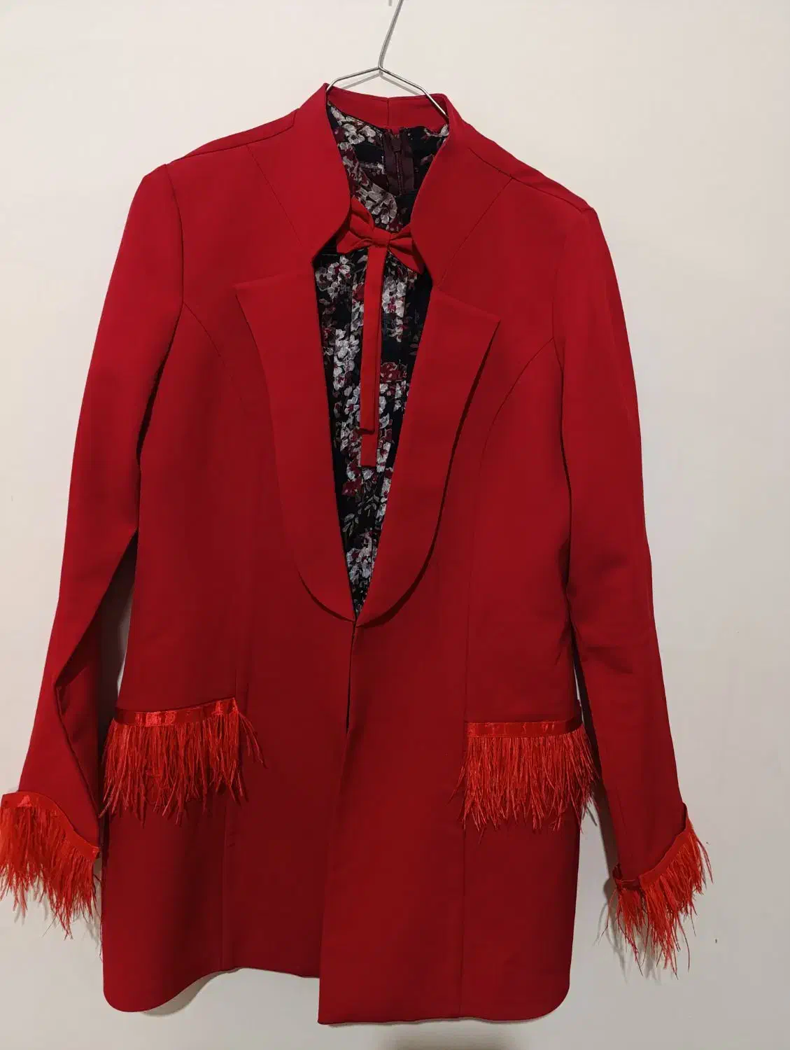 تعدادی لباس|لباس|هشتگرد, شهرک ولیعصر (مصلی)|دیوار