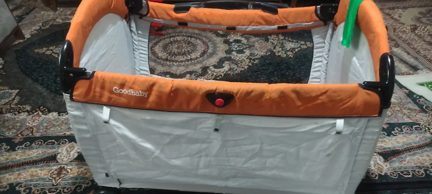 تخت پارک کودک .. تخت کنار مادر|تخت و صندلی بچه|شاهینشهر, گرگاب|دیوار