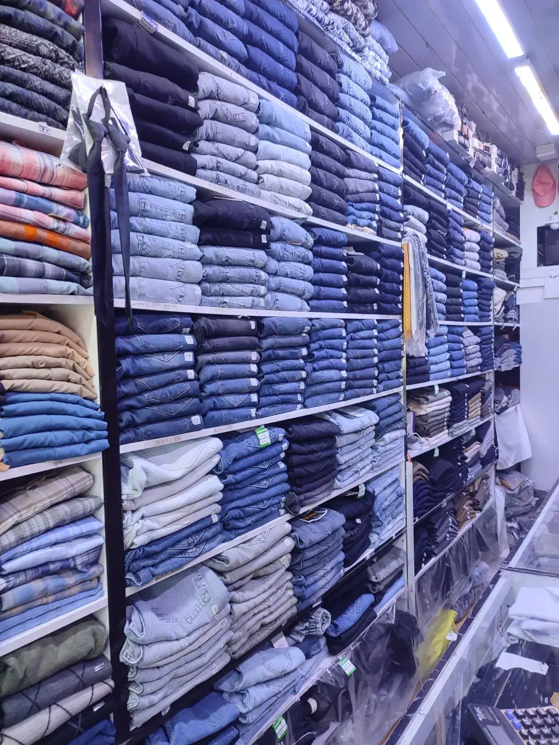 استخدام فروشنده|استخدام خدمات فروشگاه و رستوران|نیشابور, فردوسی جنوبی|دیوار