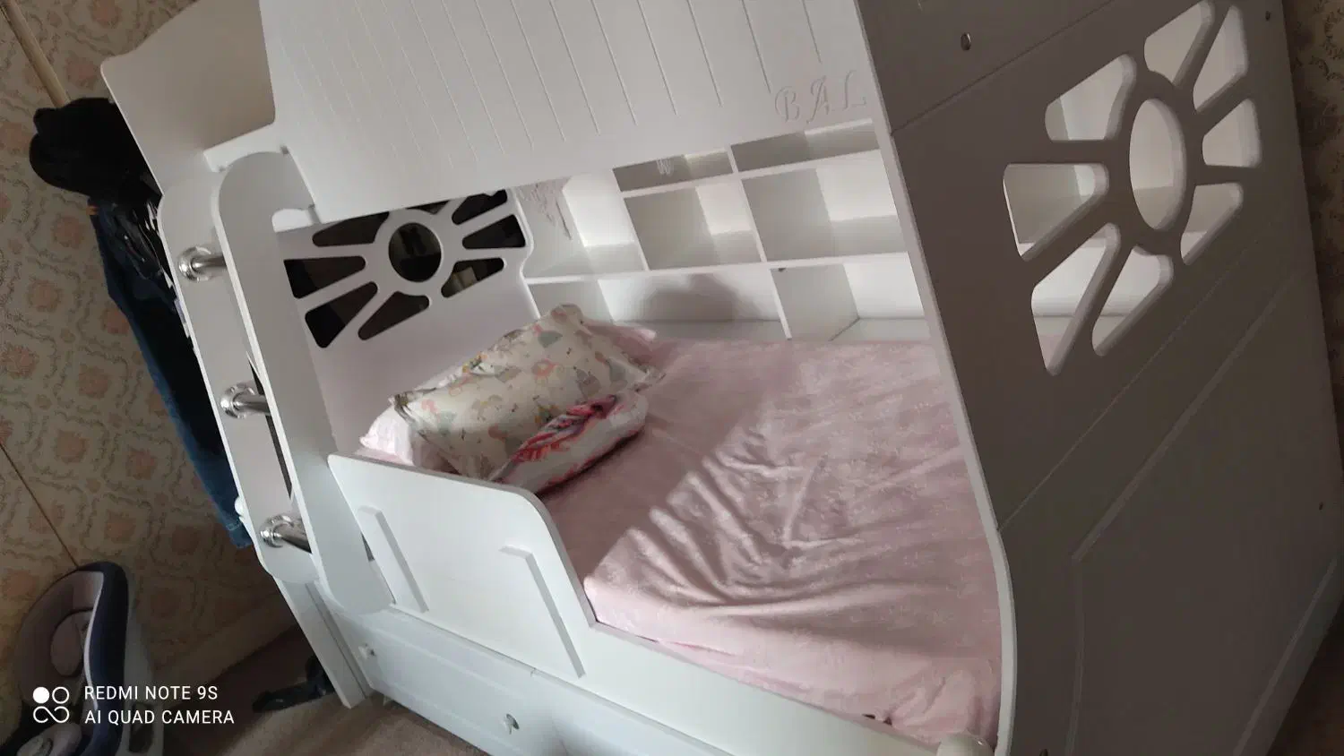 تخت دو طبقه|تخت و صندلی بچه|تهران, قصر فیروزه ۲|دیوار