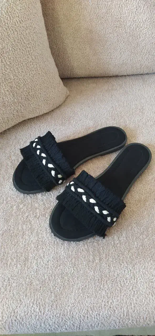 صندل|کیف، کفش، کمربند|طبس, |دیوار