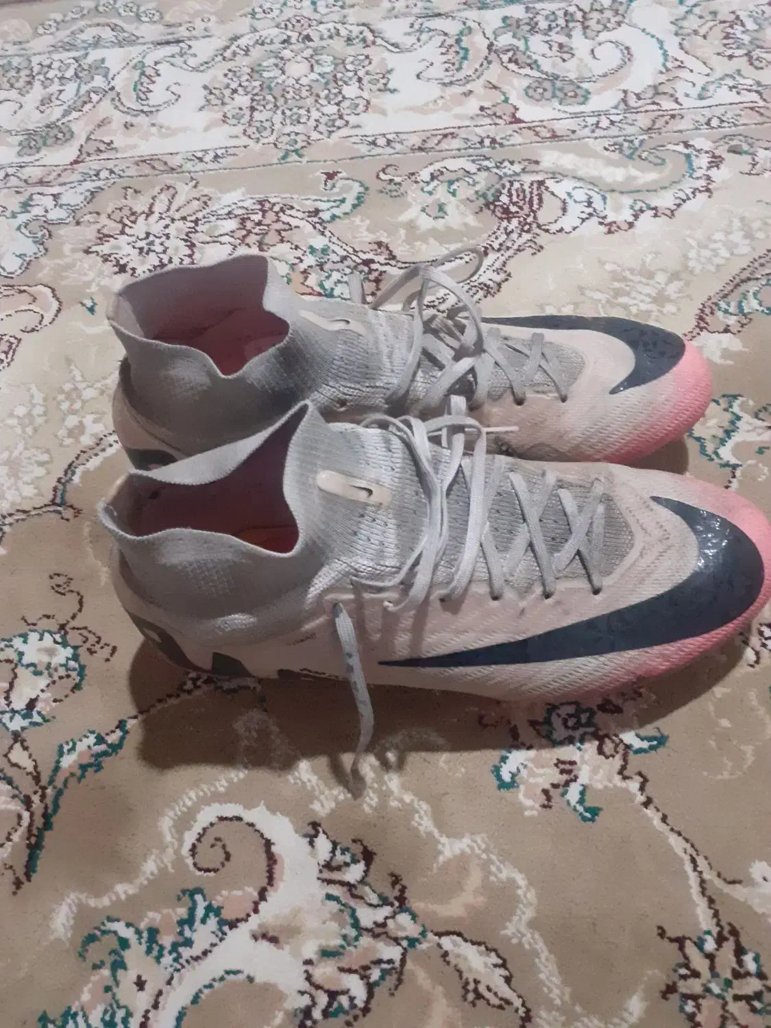 استوک نایک|کیف، کفش، کمربند|تالش, هشتپر|دیوار