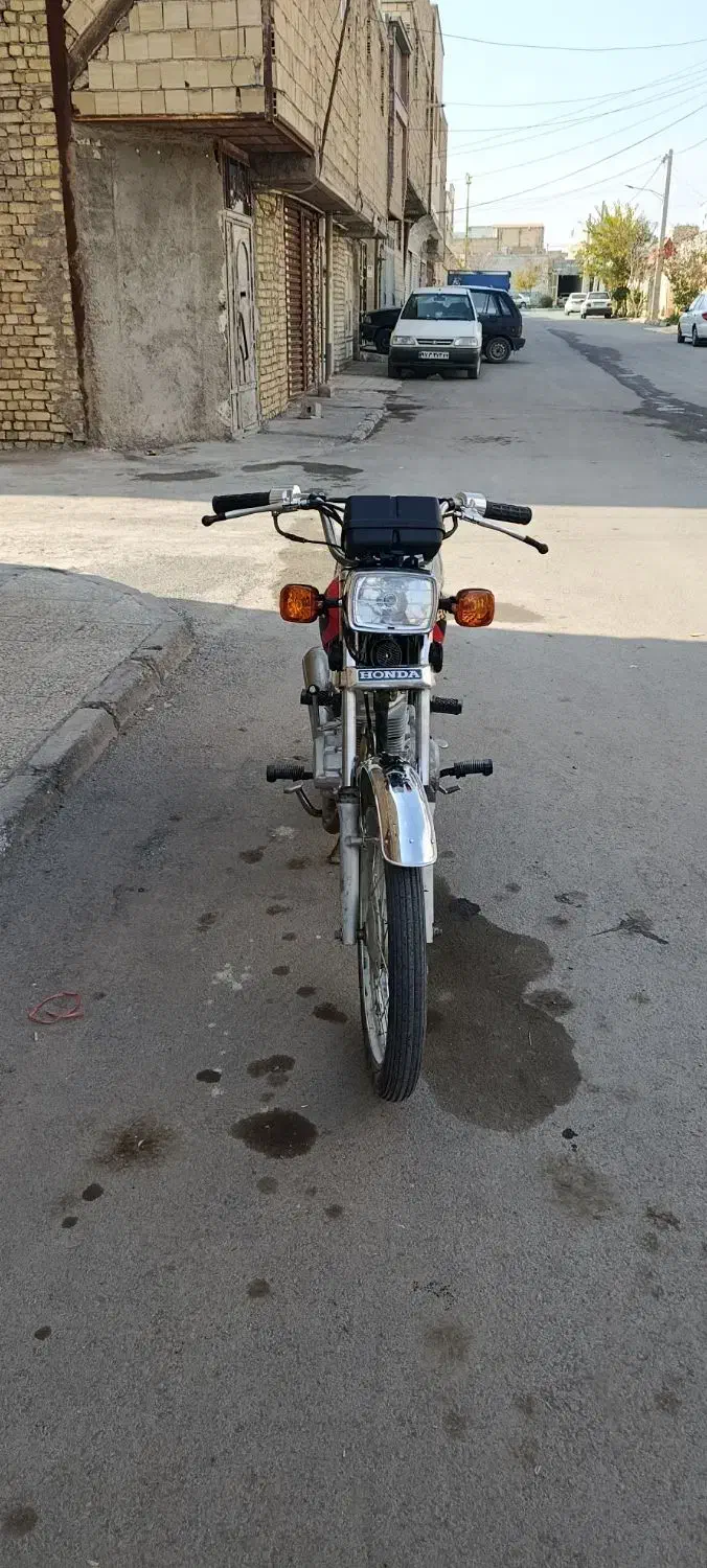 موتور هوندا125|موتورسیکلت|نجفآباد, صالح آباد|دیوار