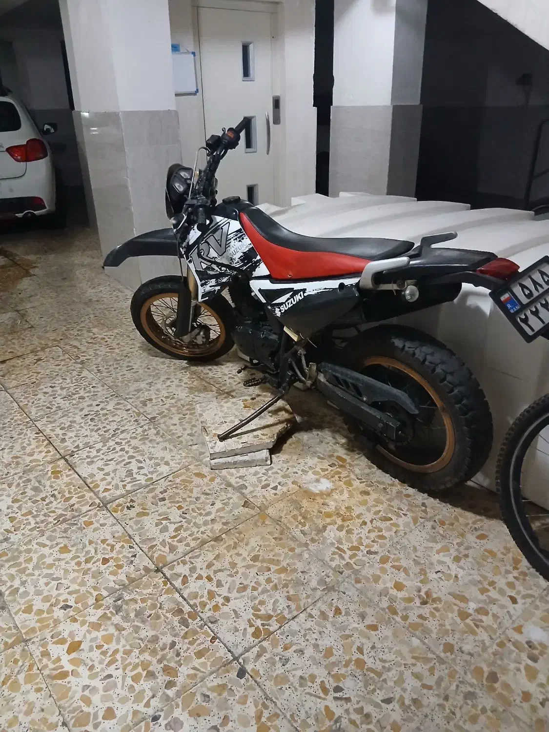 فروش تریل88سوزوکی روان۲۰۰سندقابل انتقال لوازم ژاپن|موتورسیکلت|رشت, یخسازی|دیوار