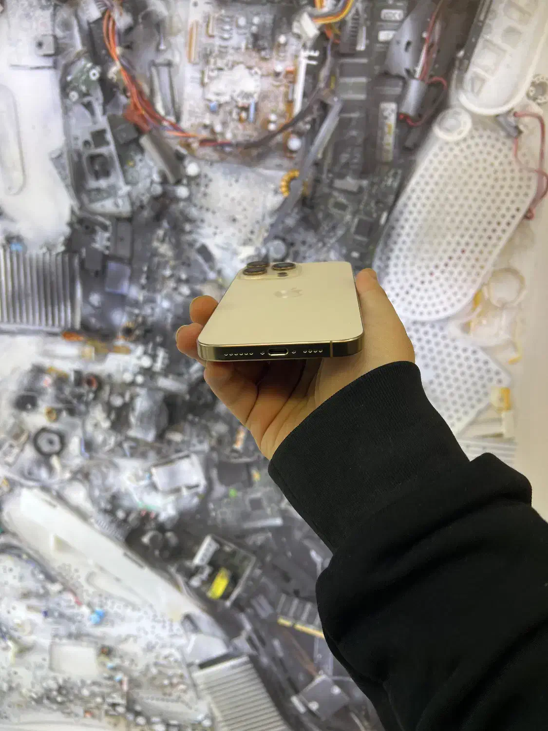 ایفون ۱۶پرومکس ۲۵۶گیگ رنگ دیزرت بسیار تمیز|موبایل|اصفهان, مفتح|دیوار