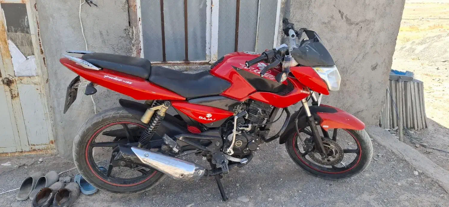 موتور پالس 135|موتورسیکلت|مشهد, توس (بلوار توس)|دیوار