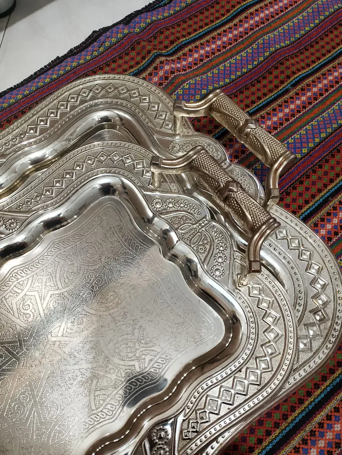 سینی|ظروف سرو و پذیرایی|تهران, نازیآباد|دیوار