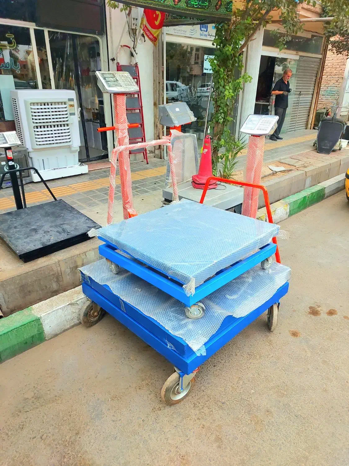 تولید و پخش باسکول محک ۵۰۰ و ۸۰۰ و ۱۰۰۰ کیلو ترازو|فروشگاه و مغازه|قم, شاه ابراهیم|دیوار