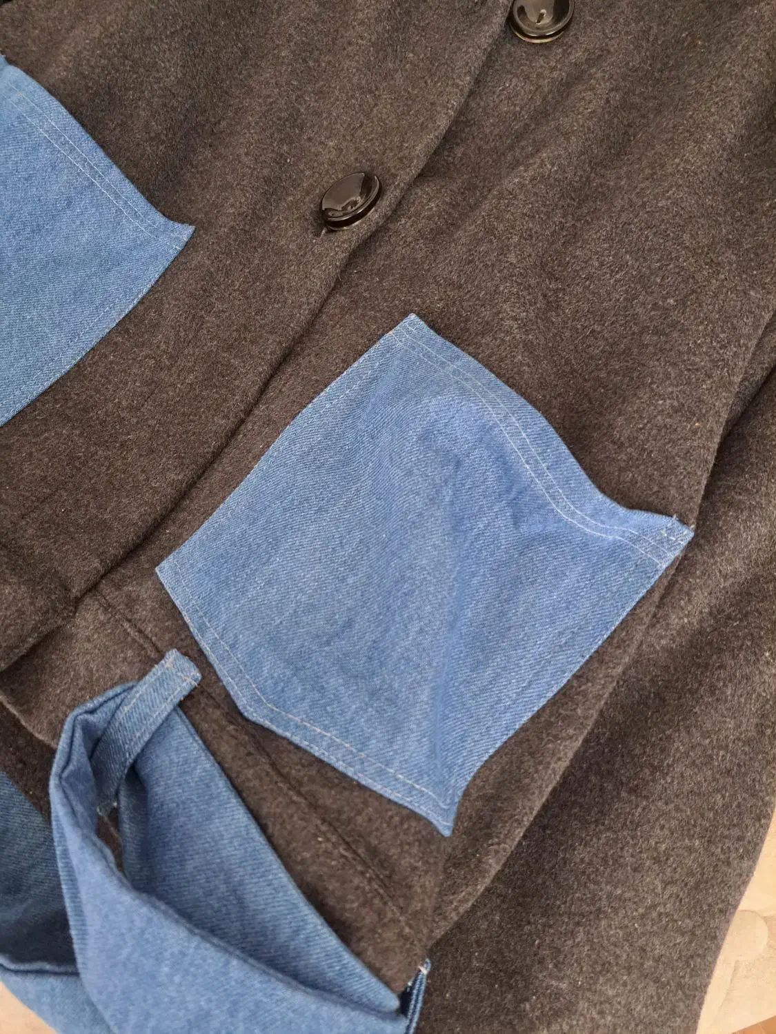 پالتو|لباس|اردبیل, |دیوار