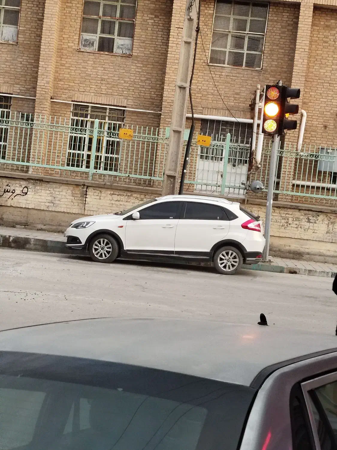 ام وی ام ۳۱۵ سالم ۹۷|خودرو سواری و وانت|همدان, |دیوار