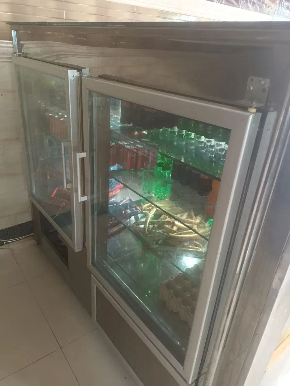 یخچال ویترینی عین جدیداست|یخچال و فریزر|آق قلا, |دیوار
