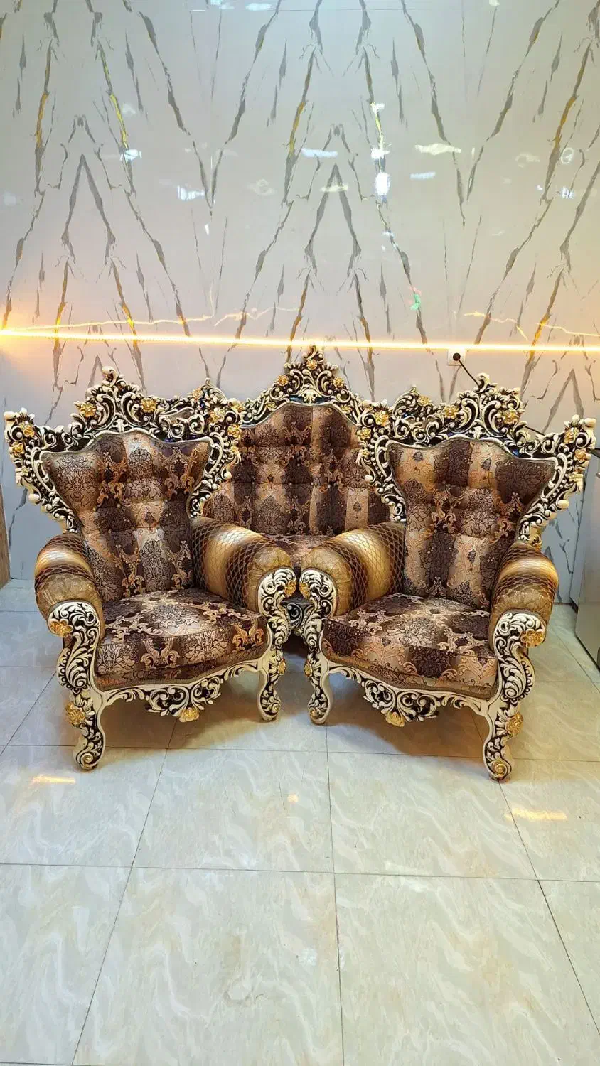 مبل سلطنتی|فعالیت داوطلبانه|اهر, |دیوار