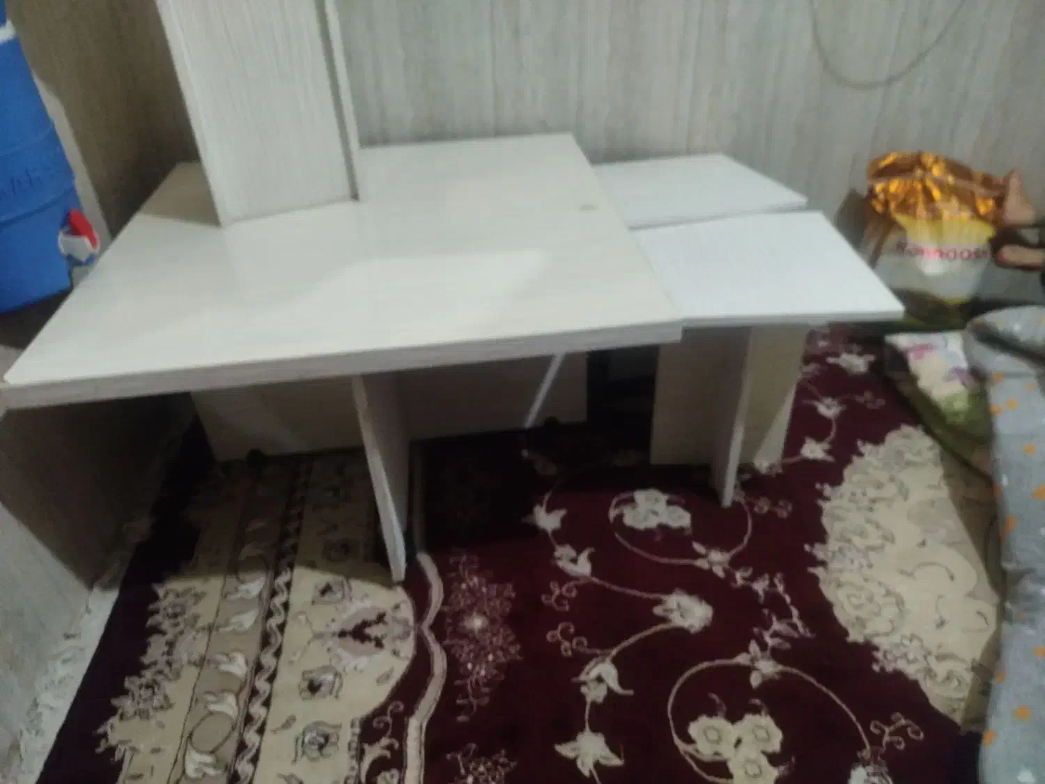 یک عدد میز وسط و 3عدد گل میز فقط1200|میز و صندلی غذاخوری|شیراز, قلعه شاهزاده بیگم|دیوار
