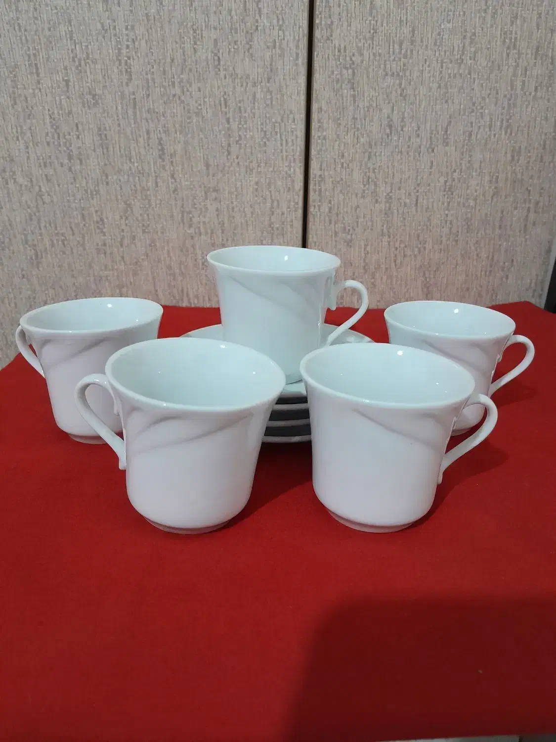 یه سری وسایل پذیرایی....قیمت هرعددفرق می کنه|ظروف سرو و پذیرایی|رشت, جانبازان|دیوار