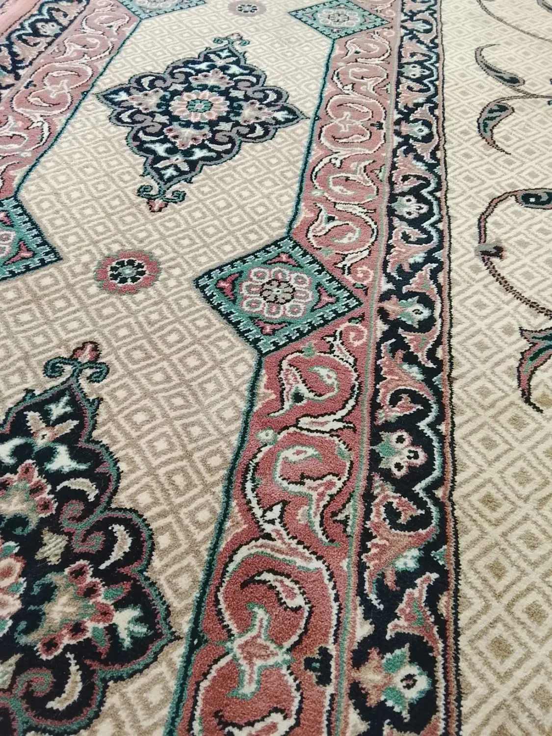 باسلام دوعدد فرش|فرش|یاسوج, |دیوار