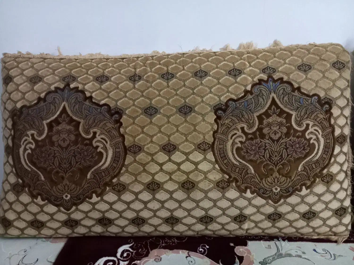 ۲ جفت پشتی فروشی|پشتی|باغ حلی, |دیوار