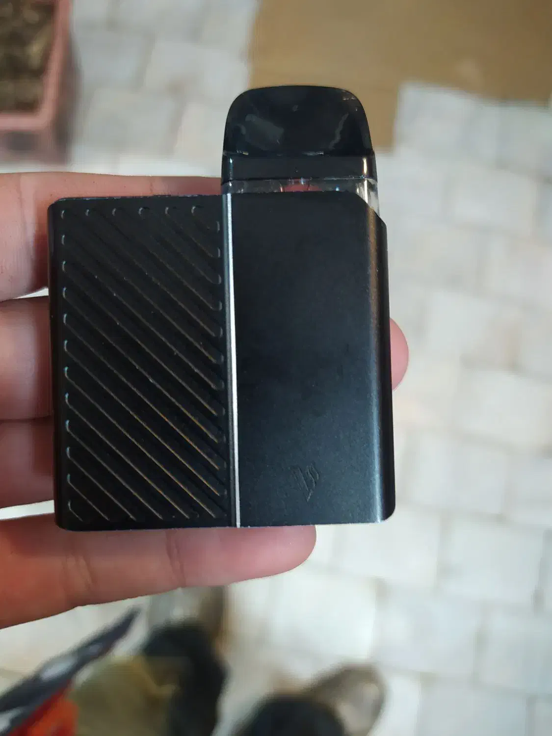 پادماد ویپرسو|زیورآلات و اکسسوری|سیاهکل, |دیوار