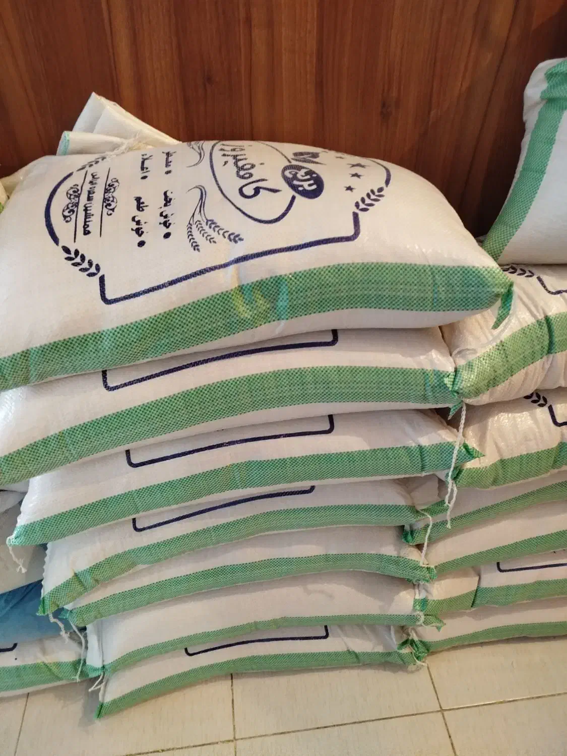 برنج کامفیروزی|عمدهفروشی|صدرا-فارس, فاز ۱|دیوار