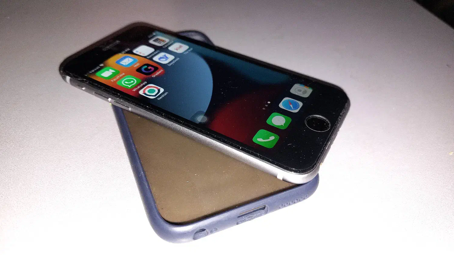 گوشی iPhone 6s نقره ای تمیز 64 گیگابایت حافظه|موبایل|تهران, صادقیه|دیوار