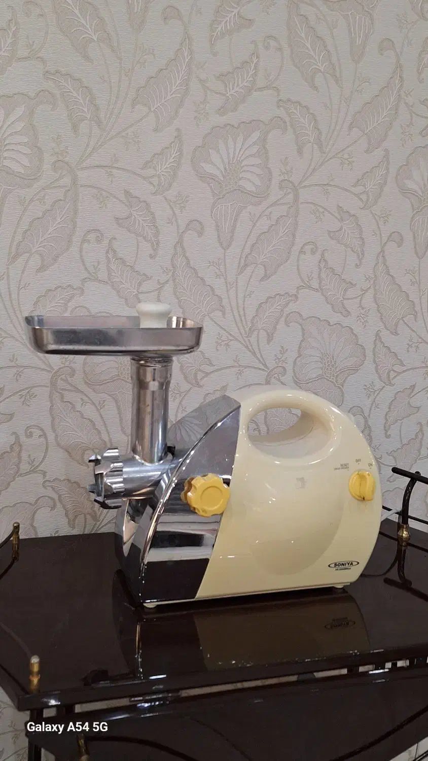 چرخ گوشت ۶تا کاسه سالم قوری|قوری، کتری، قهوهساز دستی|کرج, شهرک جهان آرا|دیوار