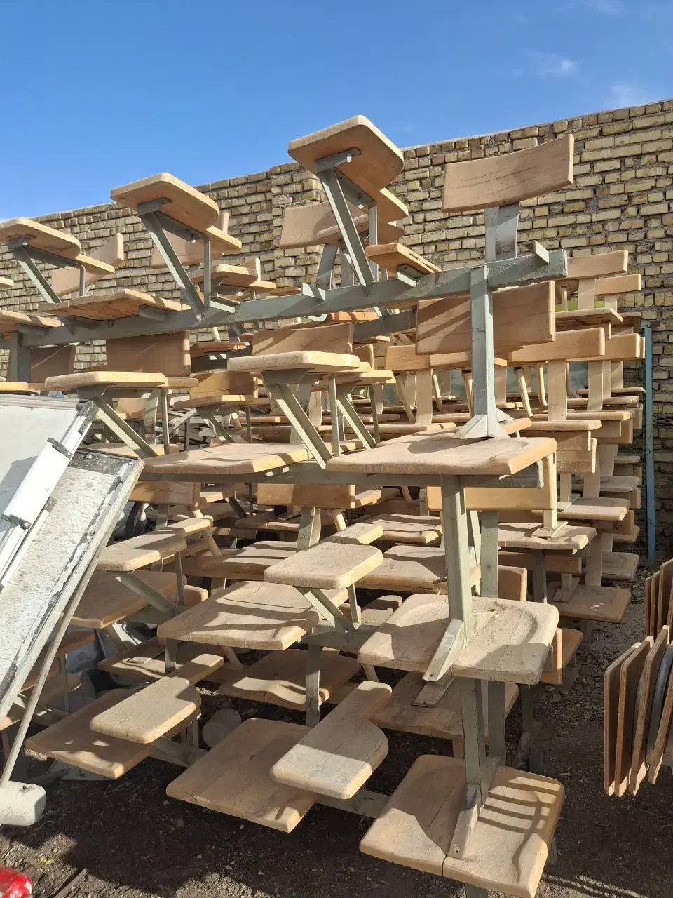 صندلی چوبی تکی و چهار نفره|دفتر کار|زنجان, |دیوار