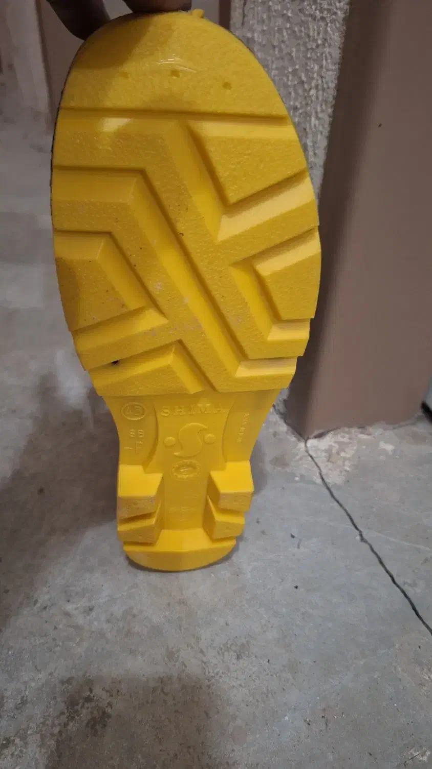 دو جفت چکمه ایمنی ساق بلند|کیف، کفش، کمربند|رشت, گلزاران|دیوار