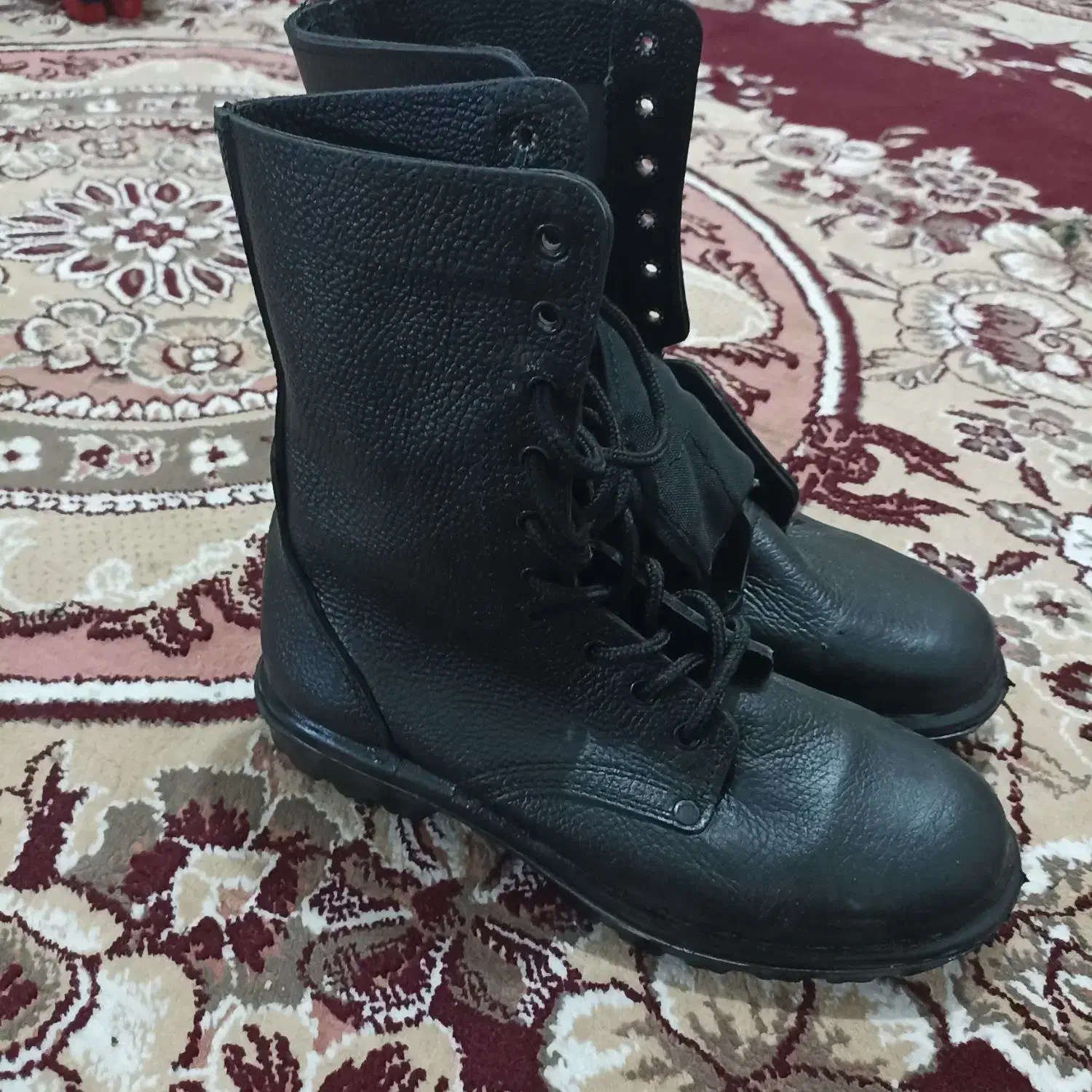 پوتین|کیف، کفش، کمربند|علی‌آباد کتول, |دیوار