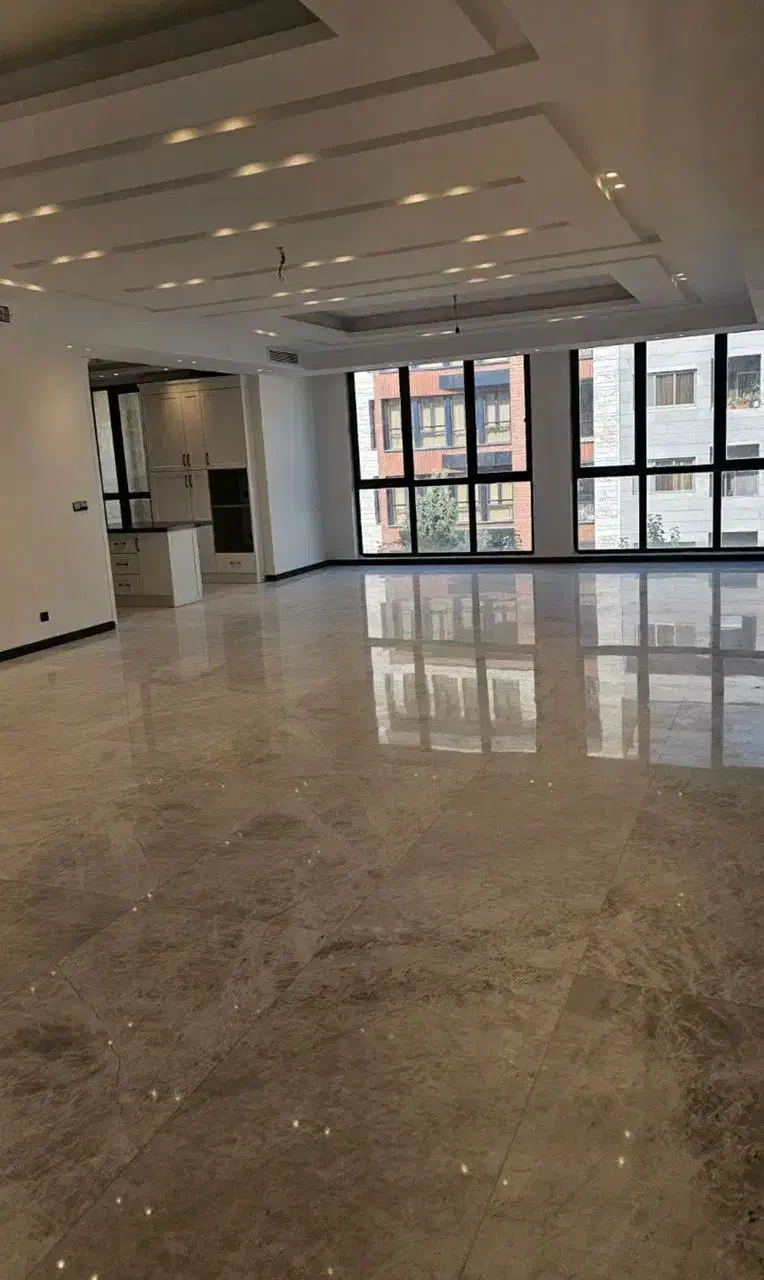 فروش ویلایی ۴ طبق ۷۰۰ متری شهر صدرا|فروش آپارتمان|صدرا-فارس, فاز ۲|دیوار