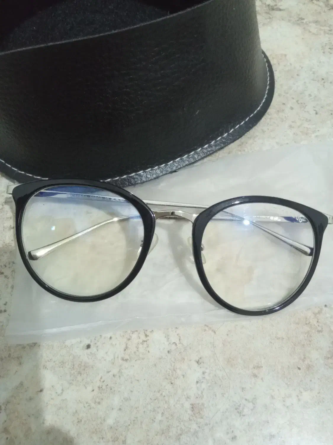 عینک|زیورآلات و اکسسوری|ساری, |دیوار