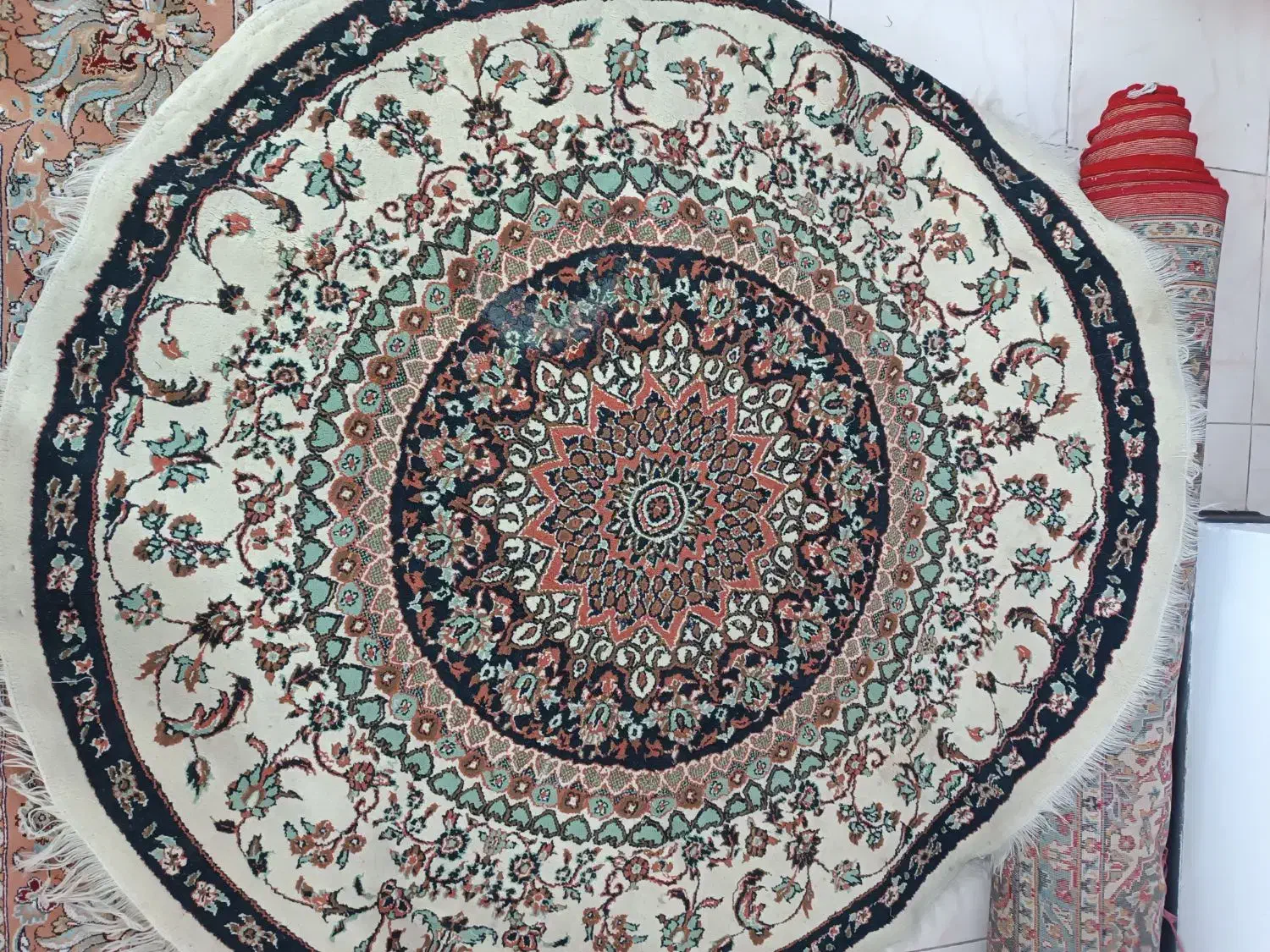 لوازم منزل ارزان فرش پرده لباس باند ویپ پافر کاپشن|فرش|مشهد, وکیلآباد|دیوار