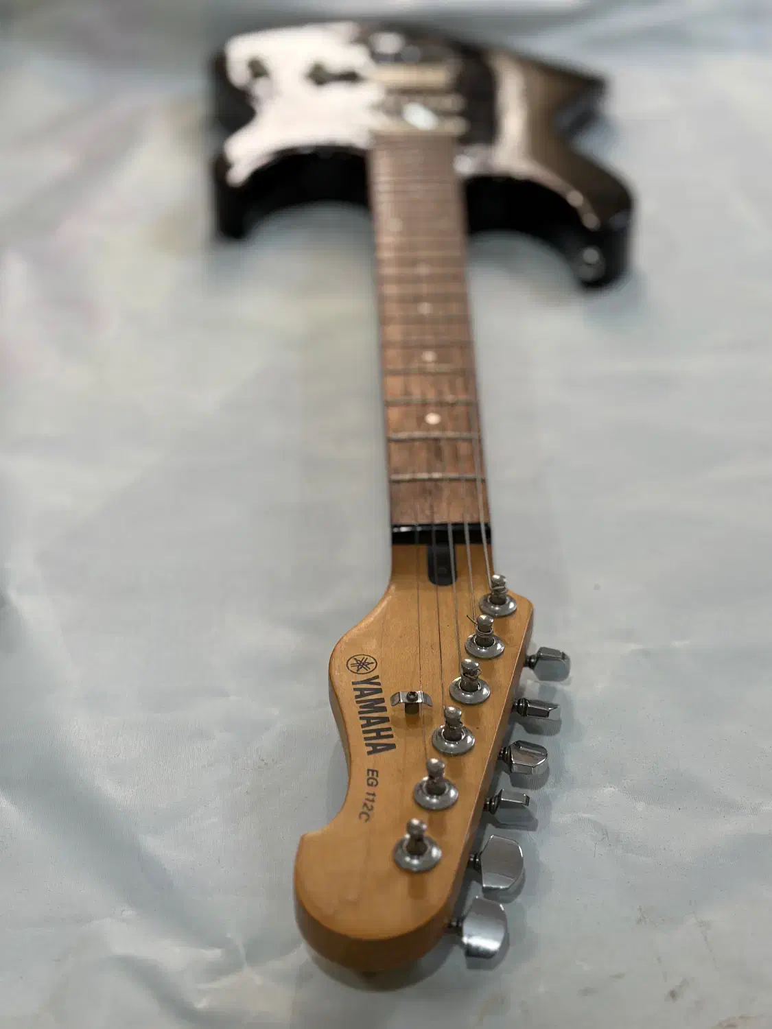 فروش گیتار کارکرده در حد نو (بدنه سالم)|گیتار، بیس، امپلیفایر|آمل, |دیوار