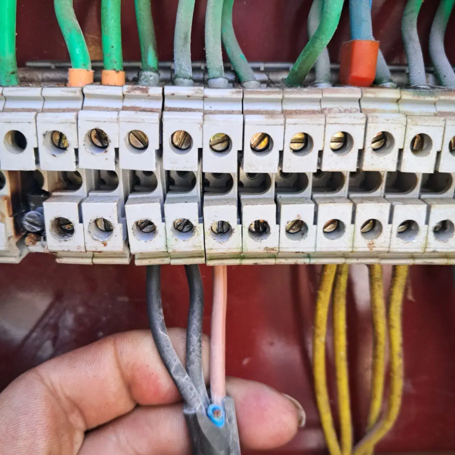 خدمات برق و تاسیسات|خدمات پیشه و مهارت|قم, صادقی|دیوار