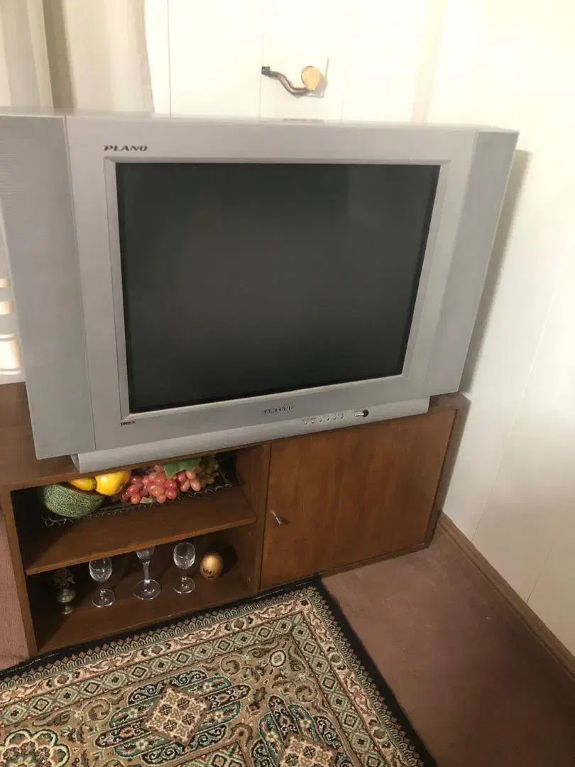 تلویزیون درحدنو و سالم|تلویزیون و پروژکتور|گنبد کاووس, |دیوار