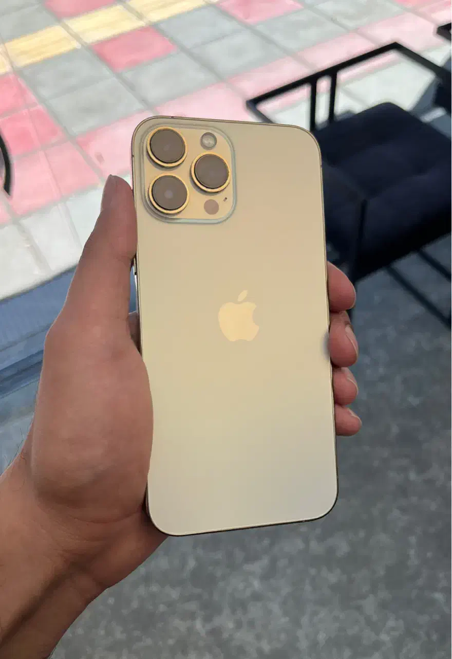 iPhone 13 Pro Max|موبایل|قم, جهان بینی|دیوار
