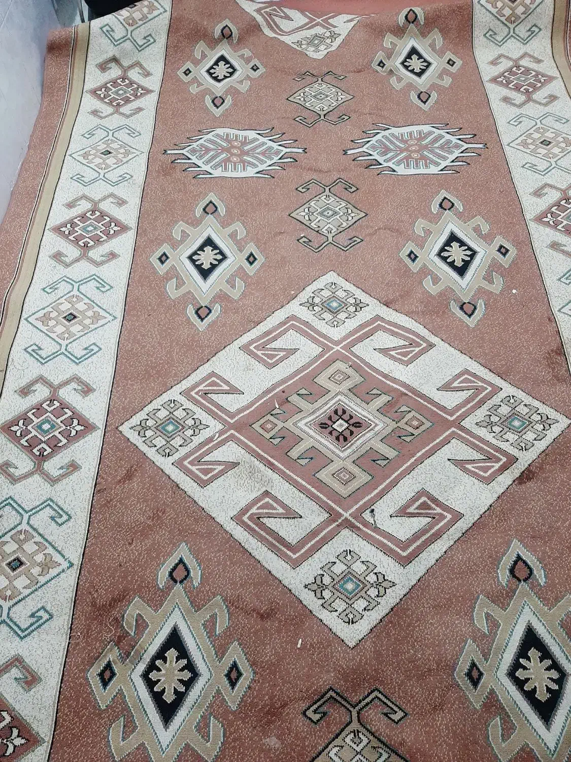 گلیم|گلیم، جاجیم، گبه|مشهد, هفده شهریور|دیوار