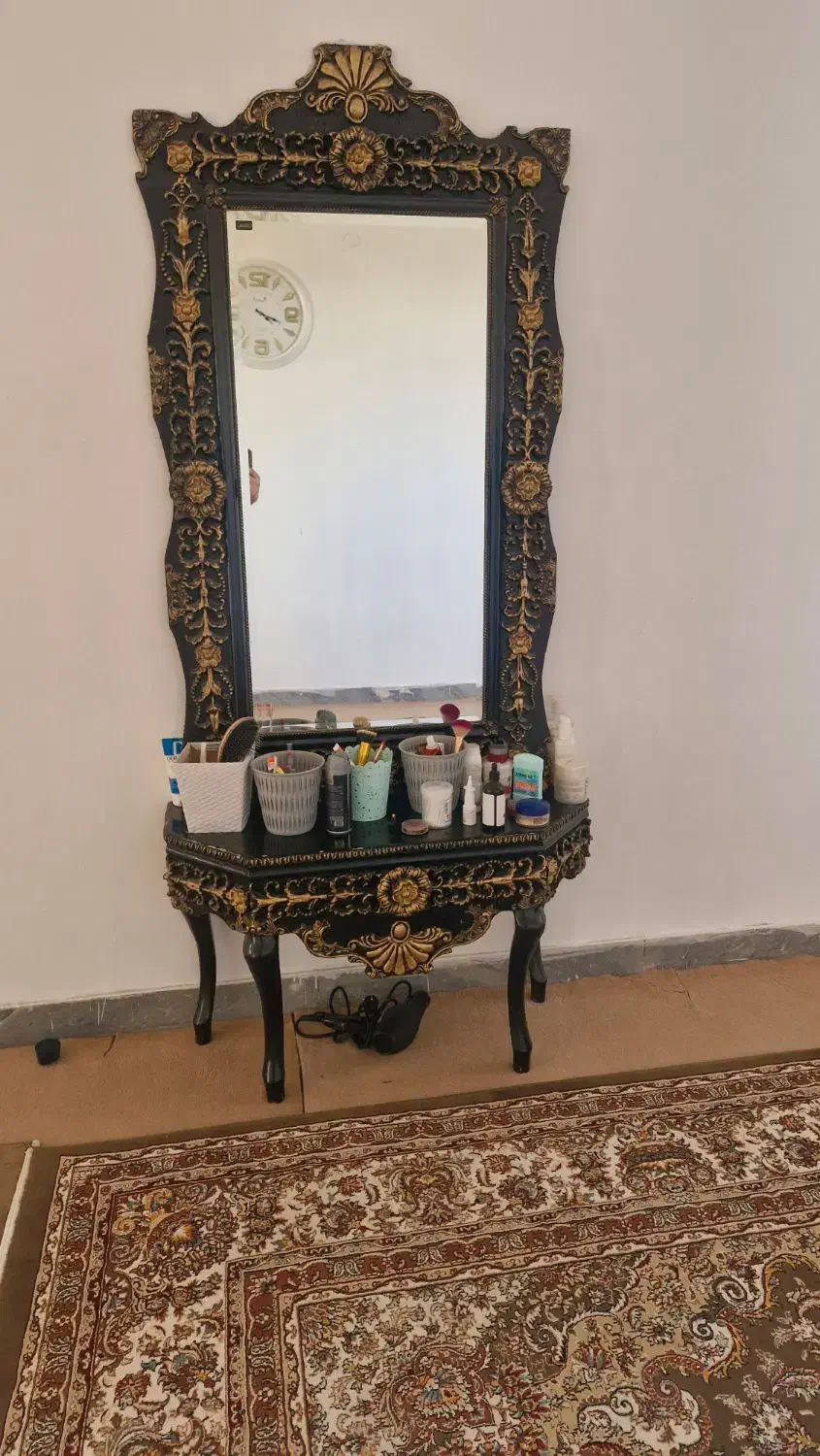 آینه ومیز|بوفه، ویترین، کنسول|کاشان, پشت شهربانی|دیوار