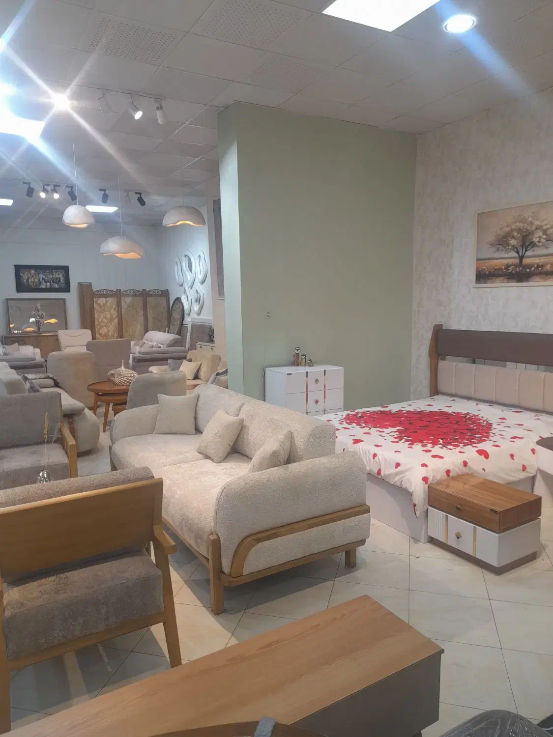 به یک حسابدار خانم نیازمندیم|استخدام مالی، حسابداری، حقوقی|سبزوار, مدرس|دیوار