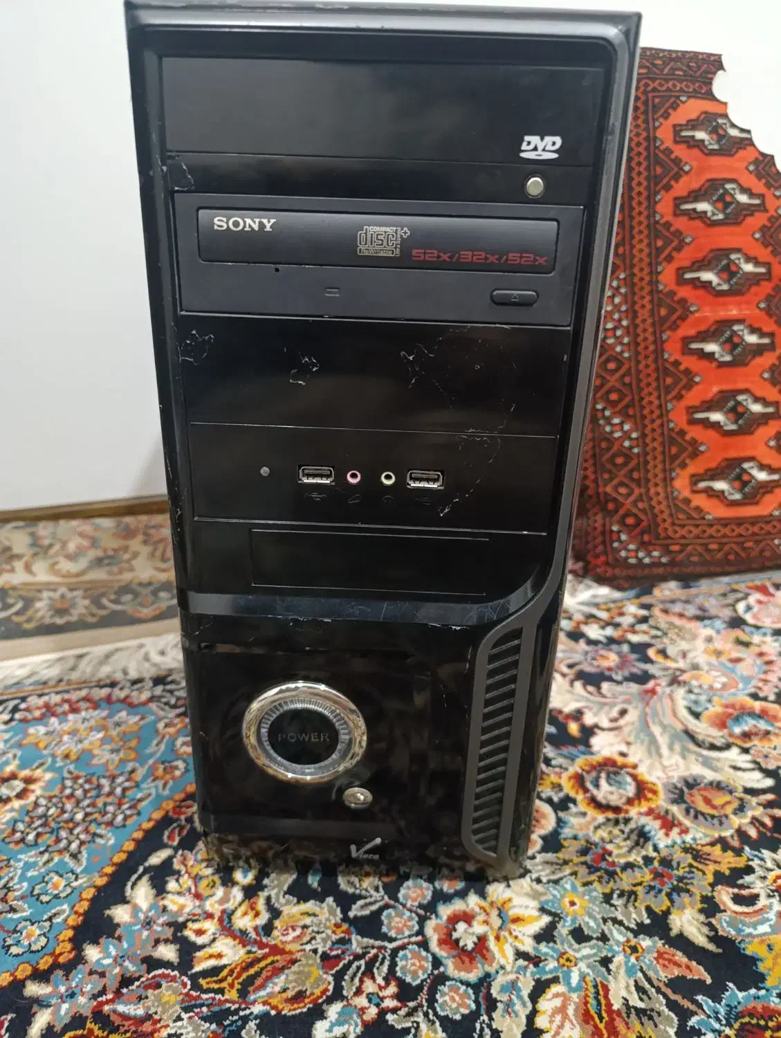 کامپیوتر|رایانه رومیزی|رباط‌کریم, رباط‌کریم|دیوار