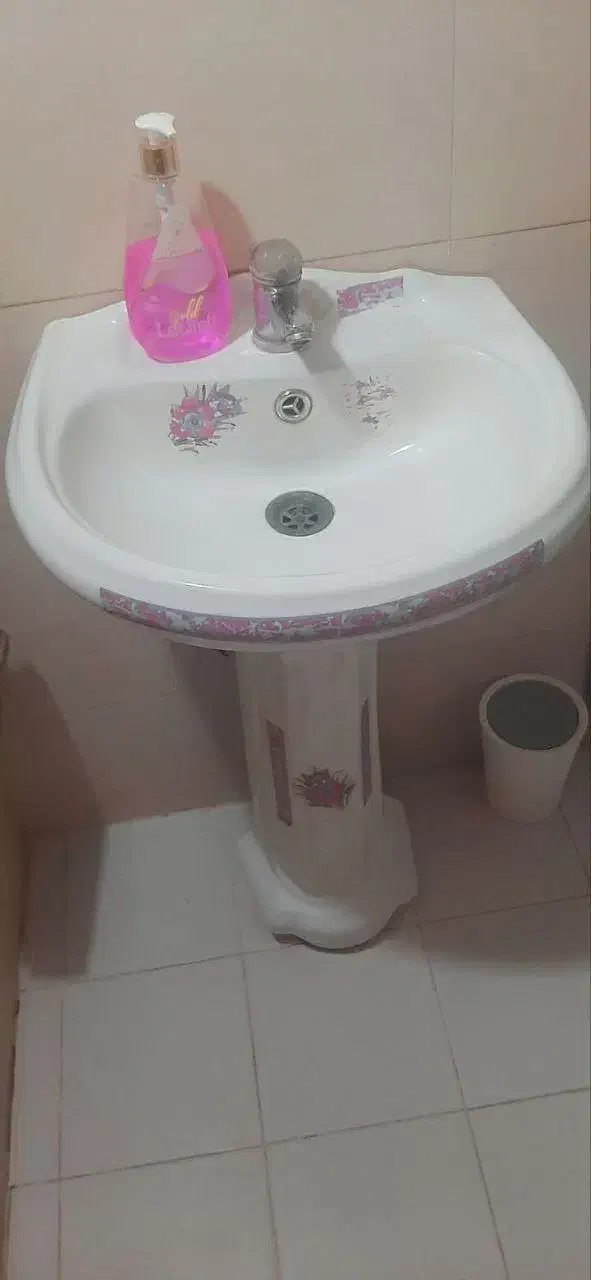 روشویی در حد نو|لوازم سرویس بهداشتی|فومن, |دیوار