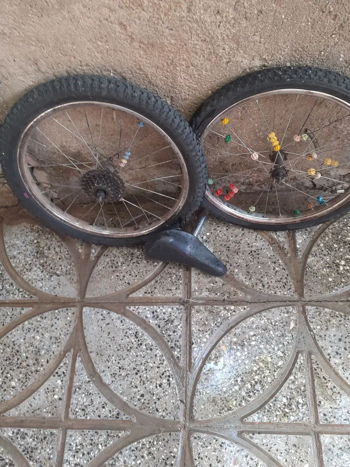 تایر وصندلی|دوچرخه، اسکیت، اسکوتر|بروجرد, |دیوار