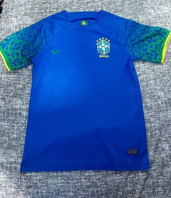 لباس فوتبالی (کیت ۲۰۲۲ برزیل)|لباس|بروجرد, |دیوار