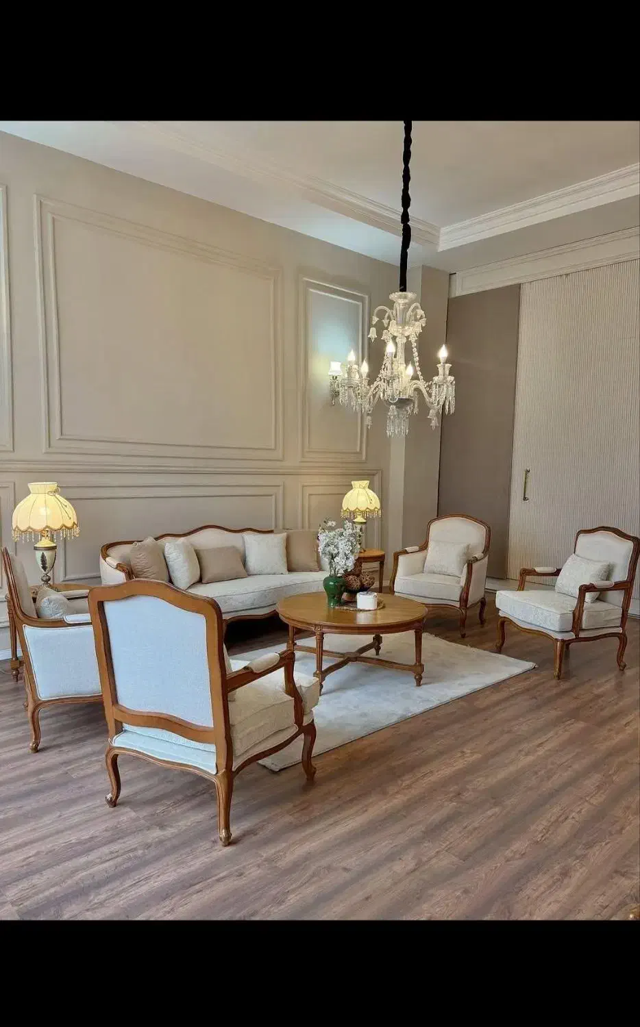 مبل اراد افسون نگار فرانسوی/مبلمان چکی|مبلمان خانگی و میز عسلی|اسلامشهر, باغ فیض|دیوار