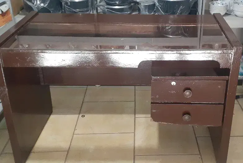 میز چوبی|میز تحریر و کامپیوتر|همدان, |دیوار