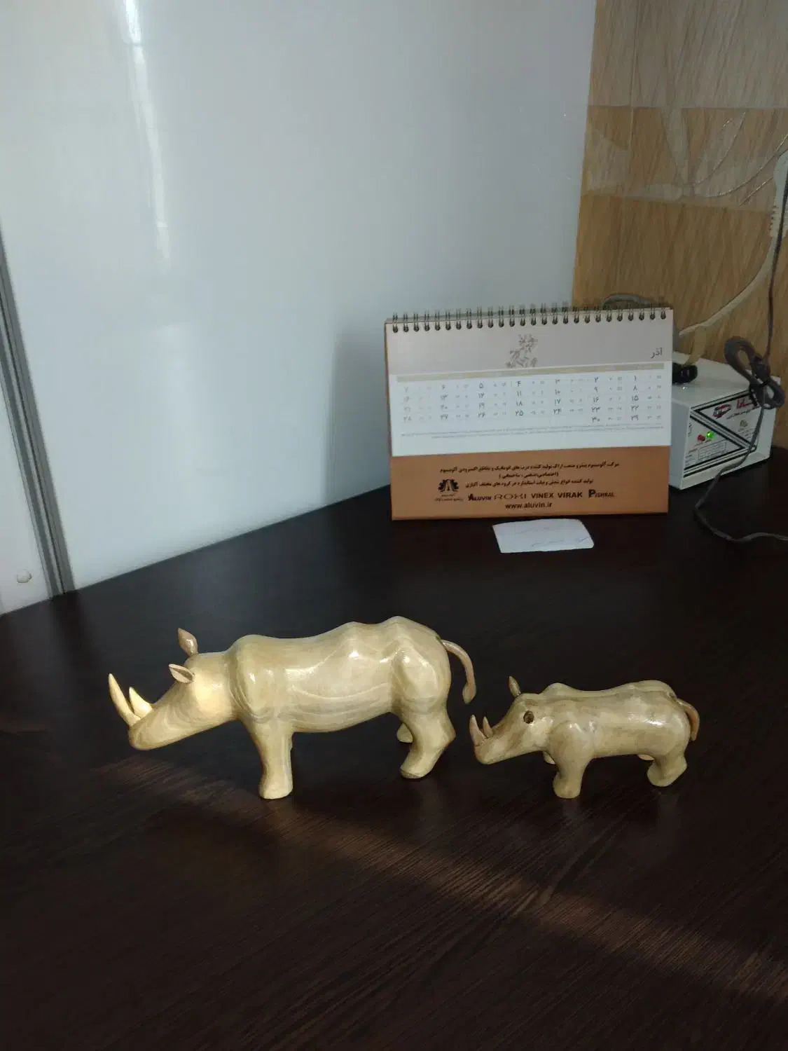 کرگدن چوبی و لک لک چوبی کار دست|صنایع دستی و سایر لوازم تزئینی|مهاجران, |دیوار