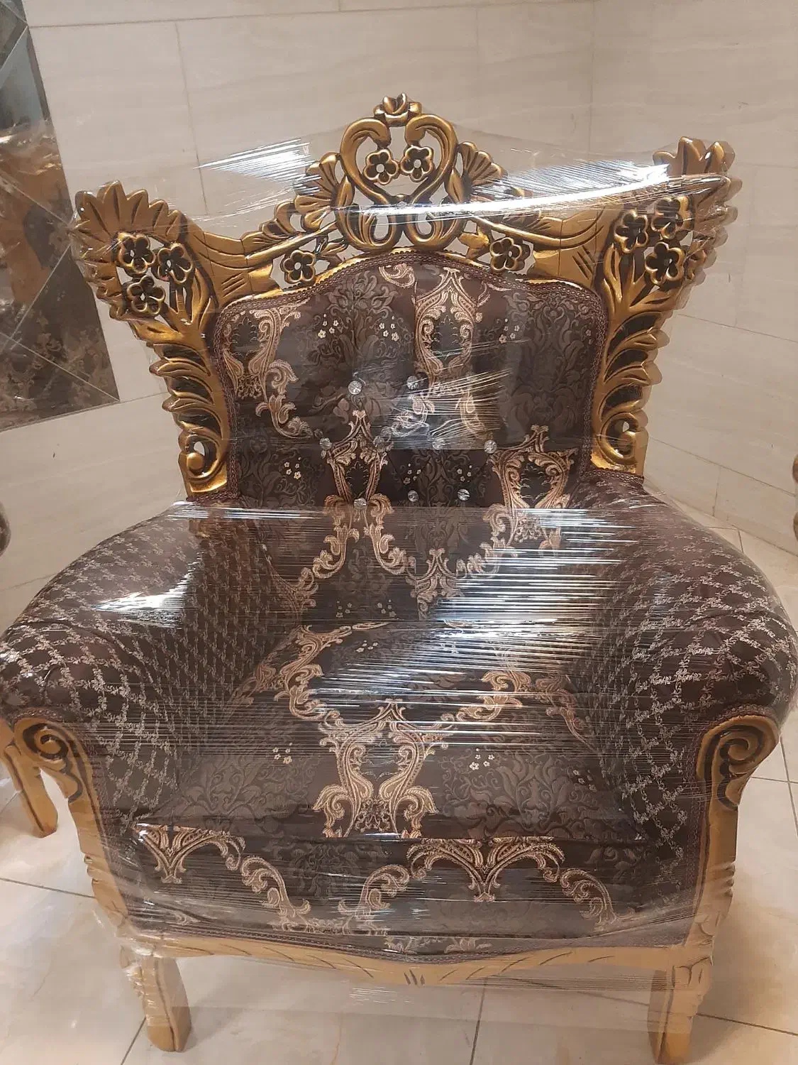 مبل سلطنتی ۷نفره مدل عربی با میز عسلی نونونو|مبلمان خانگی و میز عسلی|مشکیندشت, |دیوار