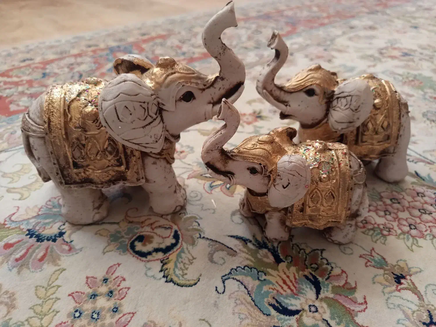 فیل دکوری سایز متوسطش گوشش شکسته بقیه سالمن|مجسمه، تندیس، ماکت|الیگودرز, |دیوار