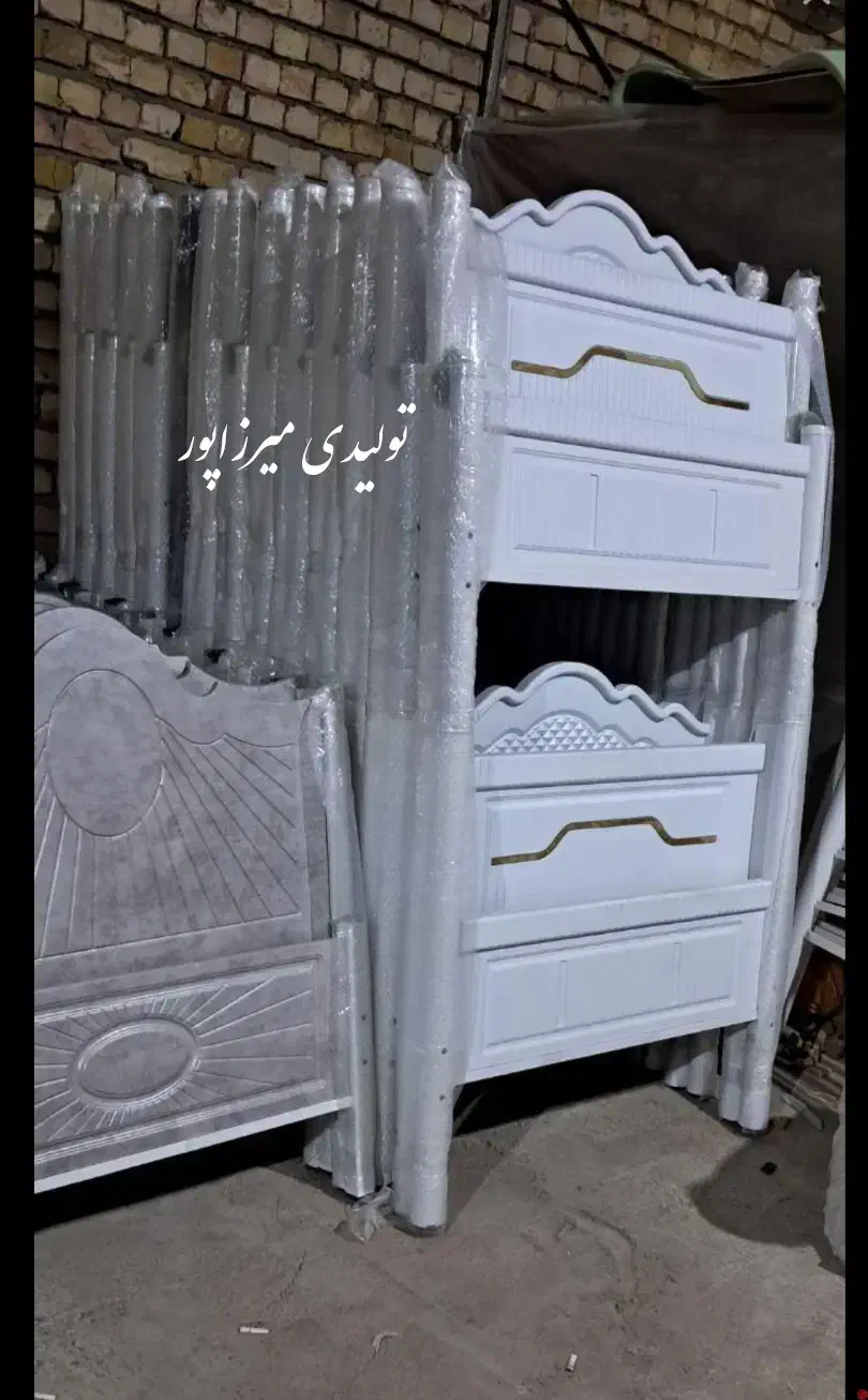 تخت میزبان دار فلزی و چوبی|تخت و سرویس خواب|قم, امامزاده ابراهیم|دیوار